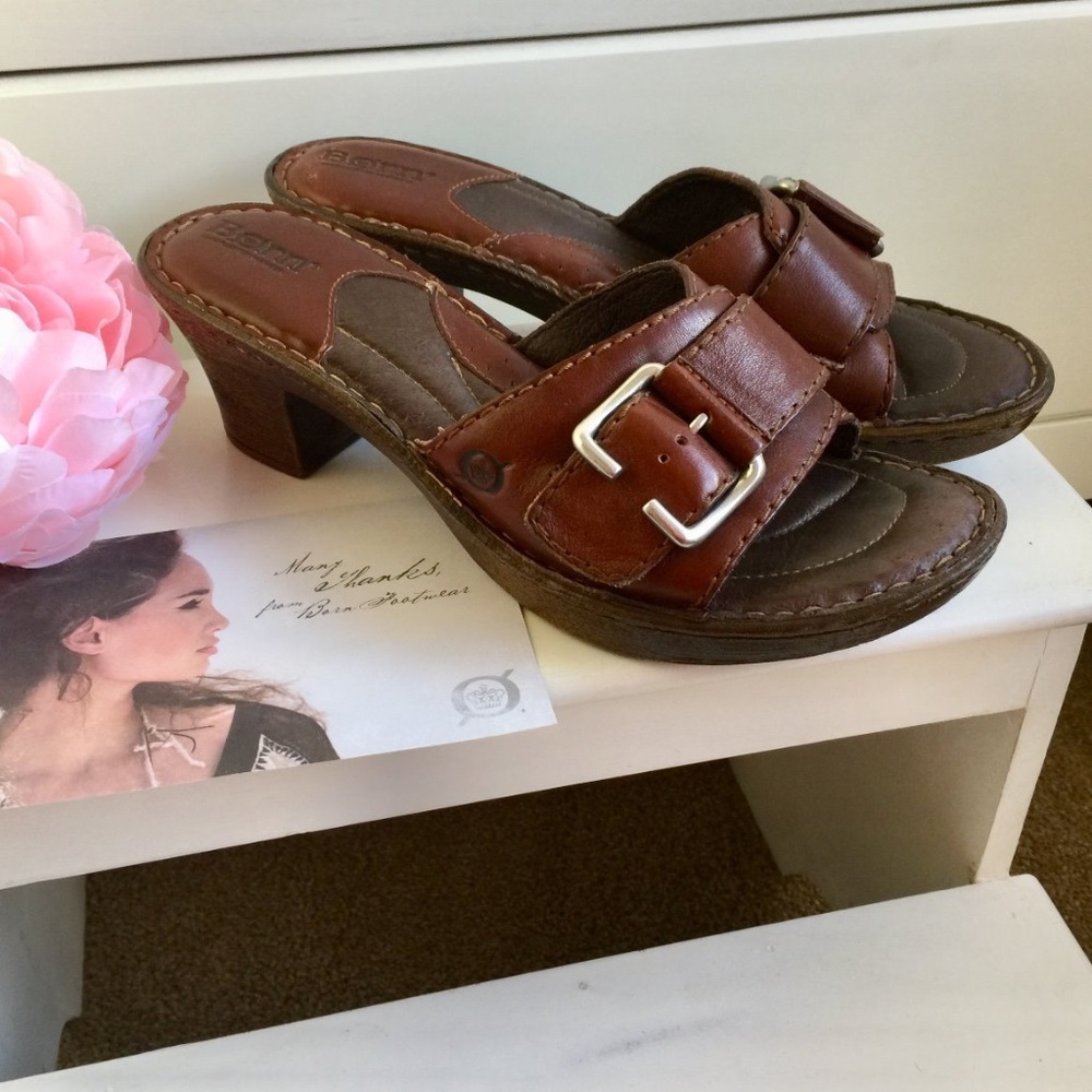 EUC BORN Truffle Sandals in Tamarind, Slip-on, 8